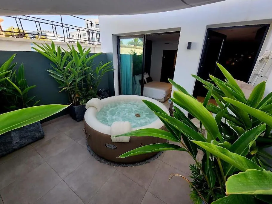 Cosy/Lux/Unique/Jacuzzi/Parking/ Apartment Casablanca