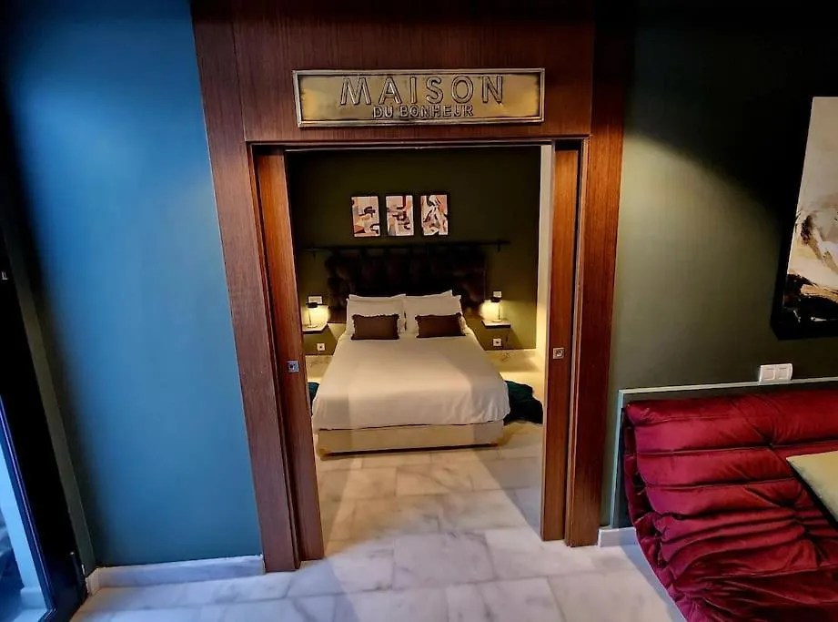 Cosy/Lux/Unique/Jacuzzi/Parking/ Apartment Casablanca