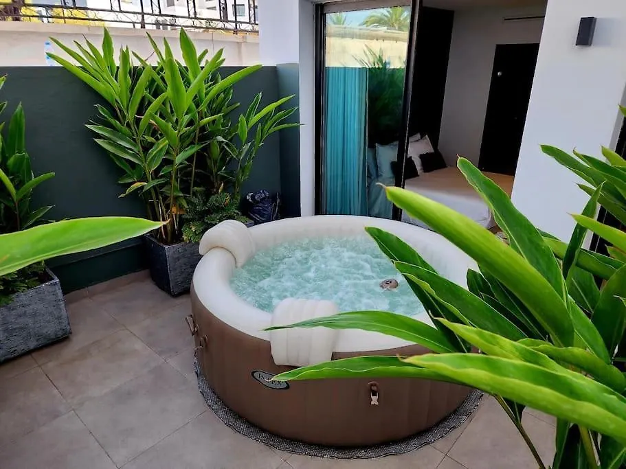 Cosy/Lux/Unique/Jacuzzi/Parking/ Apartment Casablanca