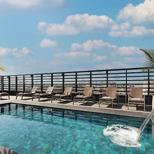 Courtyard By Marriott Downtown فندق
