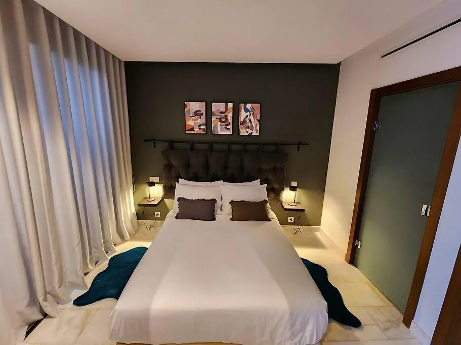شقة Cosy/Lux/Unique/Jacuzzi/Parking/ الدار البيضاء 0*, الدار البيضاء
